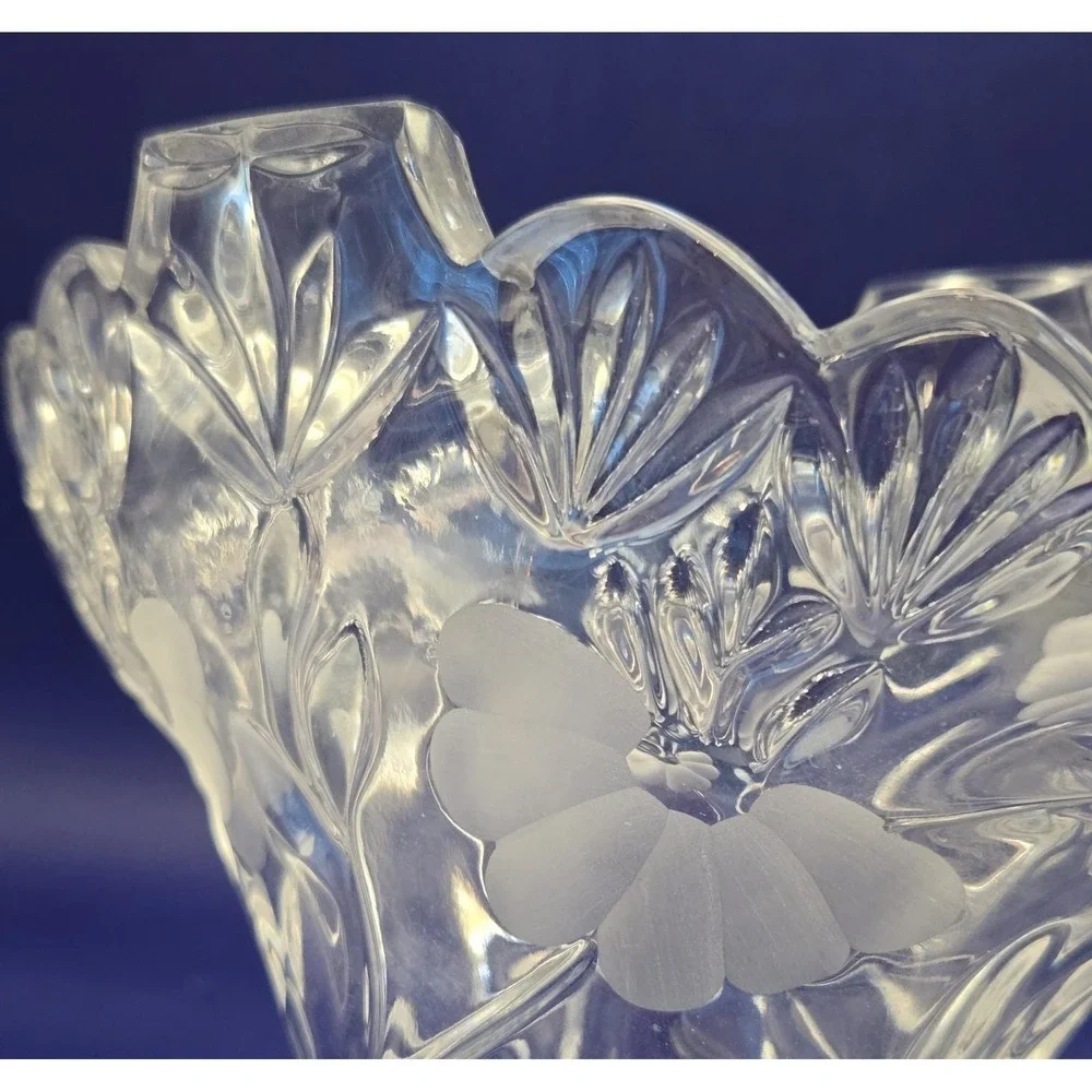 VTG‎ Crystal Vase Princess House Frosted Floral, Ruffled Flared Rim 1970 B#22